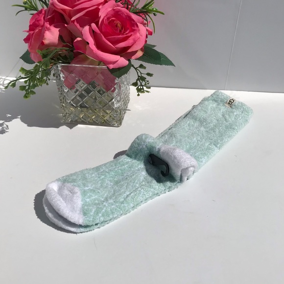 UGG Leslie Graphic Crew Sock - Picture 4 of 5